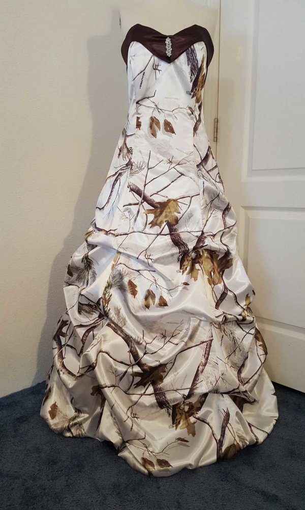 ATOC-32 Courtney Full Front Realtree AP Snow Camo Gown (image)