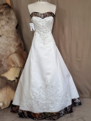 Camo trim wedding dress Elizabeth Front