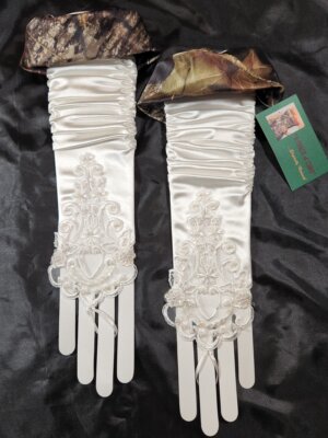Mossy Oak White Long Gloves