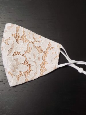 Lace Face Mask in Ivory/Medium Nude