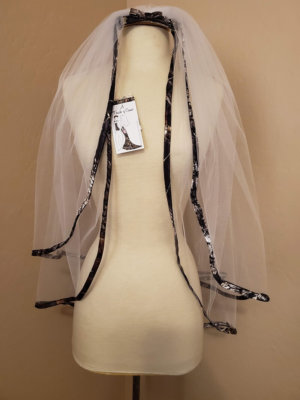 2 layer veil in white matte tulle and mossy oak camo